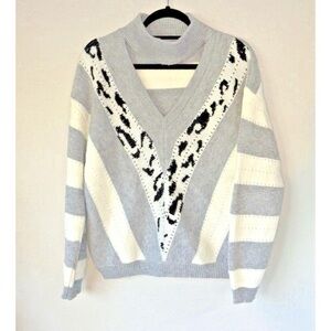 Stylish Gray and White Women's Sweater